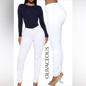 Olivaceous High Rise White Skinny Jeans Women’s Size Small NWT cute white jeans